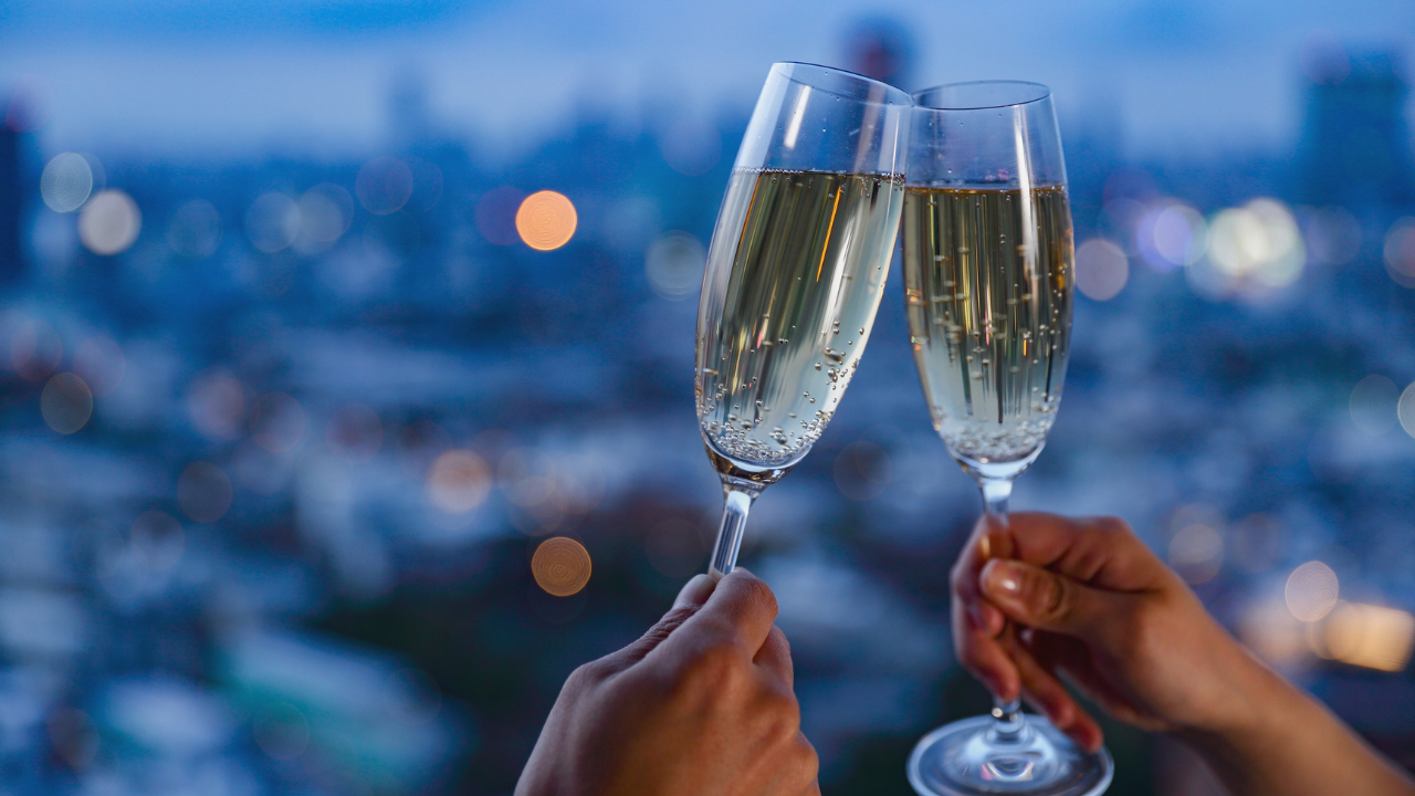 What is the best time to toast during a meal?