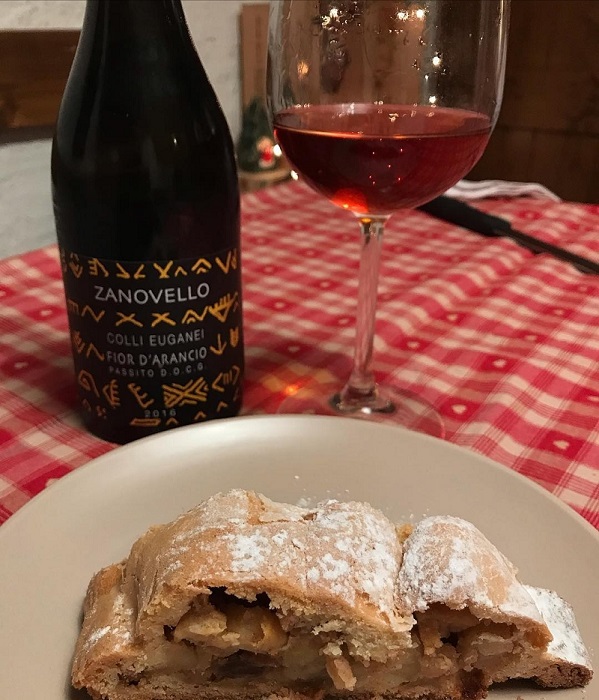 Vini passiti italiani: quando berli e i migliori abbinamenti 