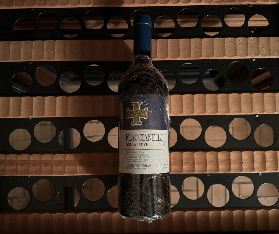 Perché le etichette di alcune bottiglie di vino sono ricoperte da una pellicola trasparente?