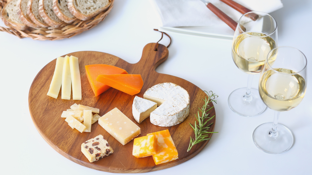 Formaggi e Vini Italiani: 5 Abbinamenti Che Devi Assolutamente Provare